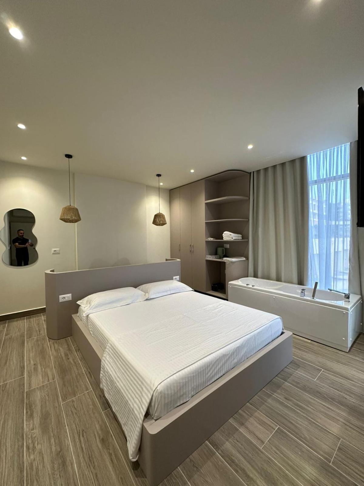 Oni Rooms Saranda Exterior photo