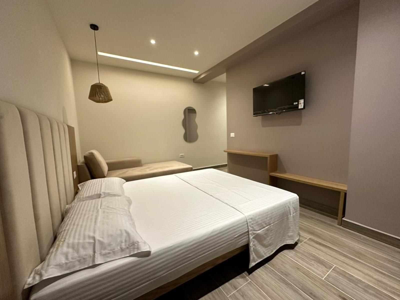 Oni Rooms Saranda Exterior photo