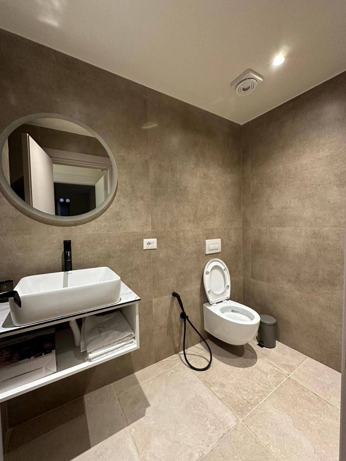 Oni Rooms Saranda Exterior photo