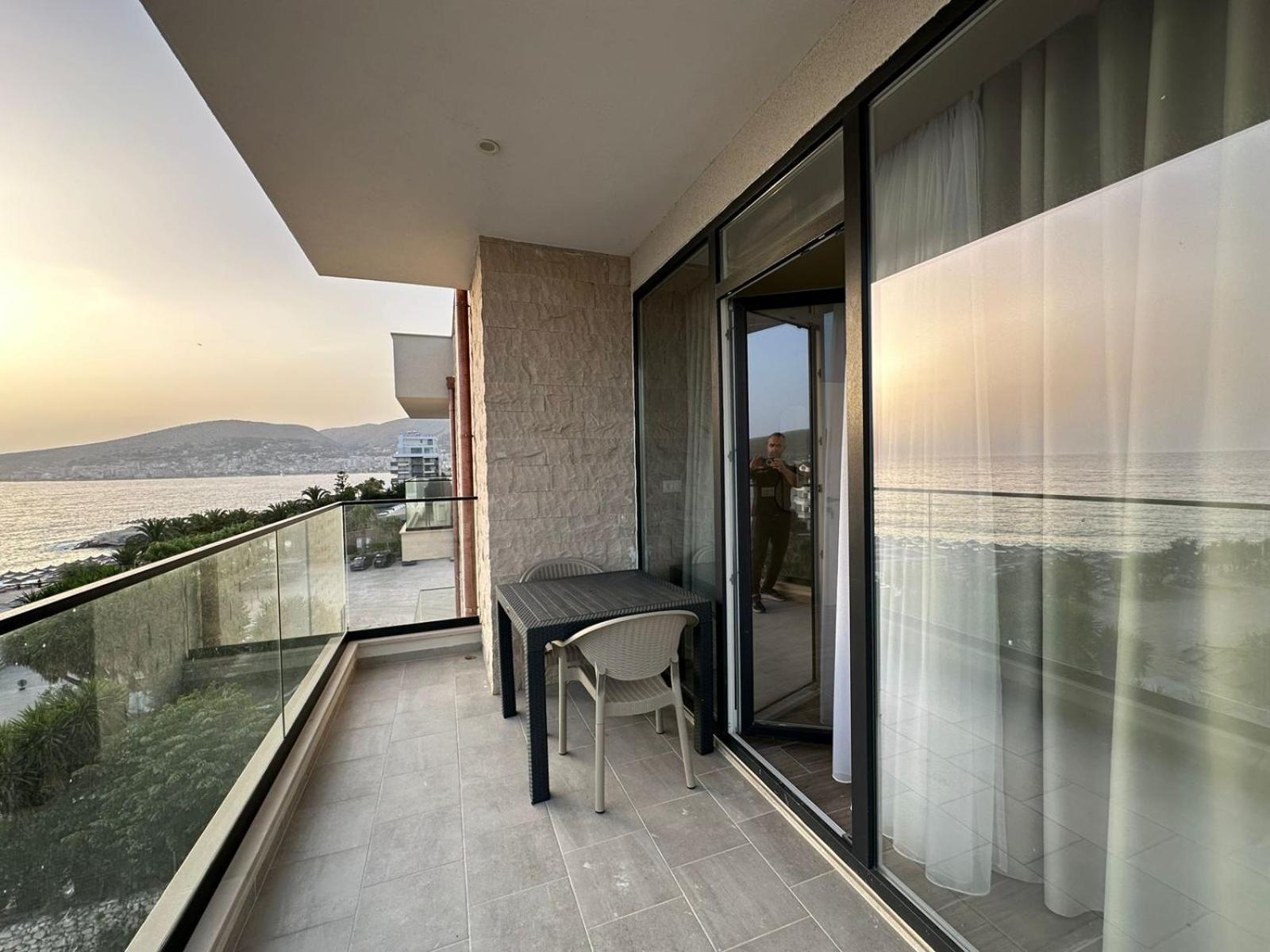 Oni Rooms Saranda Exterior photo