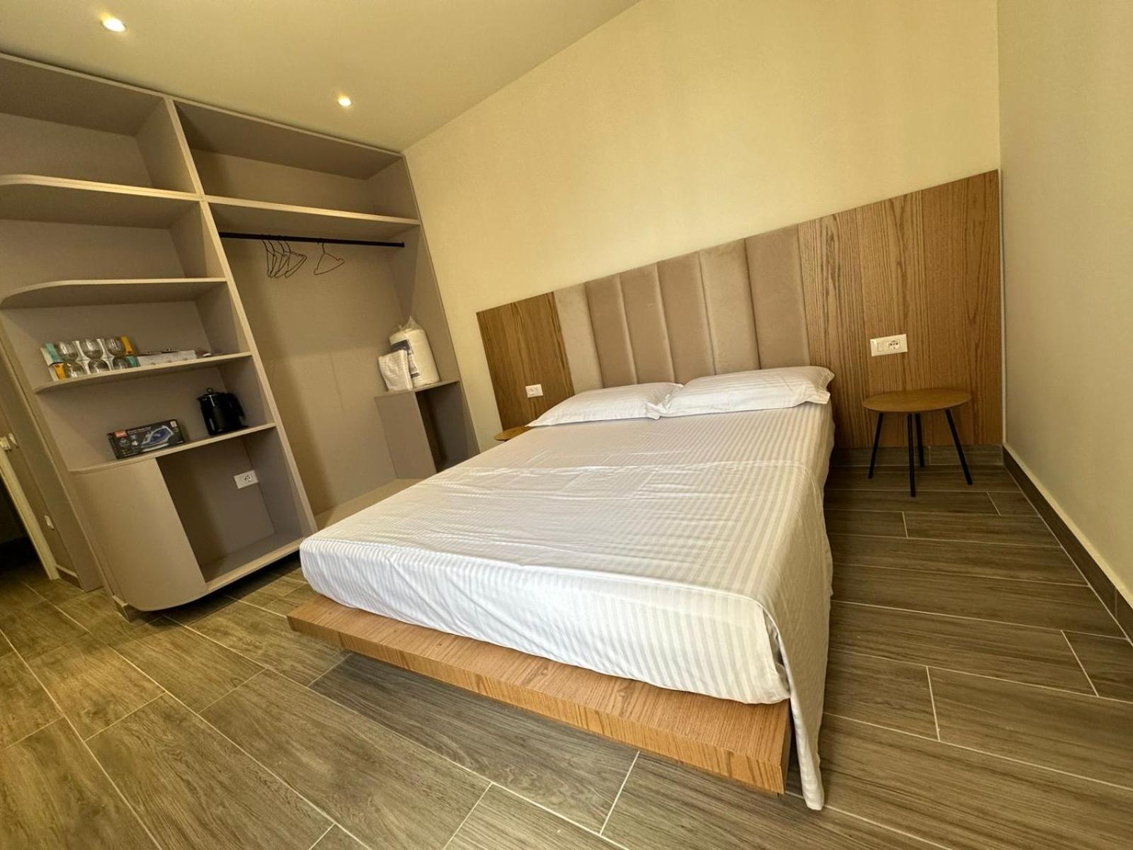 Oni Rooms Saranda Exterior photo